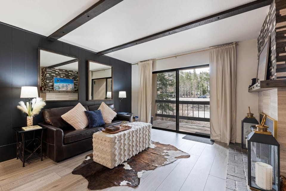 Luxurious 2 Bedroom Base Camp Condo - Steps from Kirkwood Village condo Apartment in Kirkwood