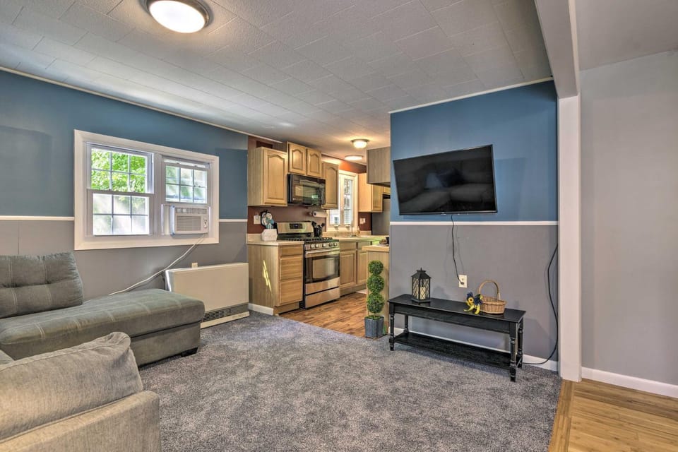Peaceful Finger Lakes Apartment with Patio! Apartment in Finger Lakes
