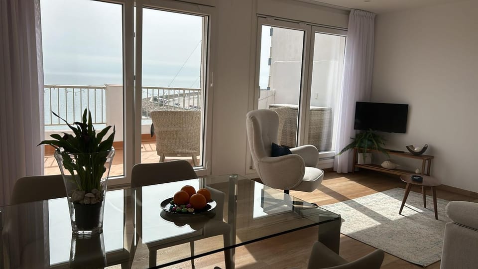 View (from property/room), Living room, Sea view