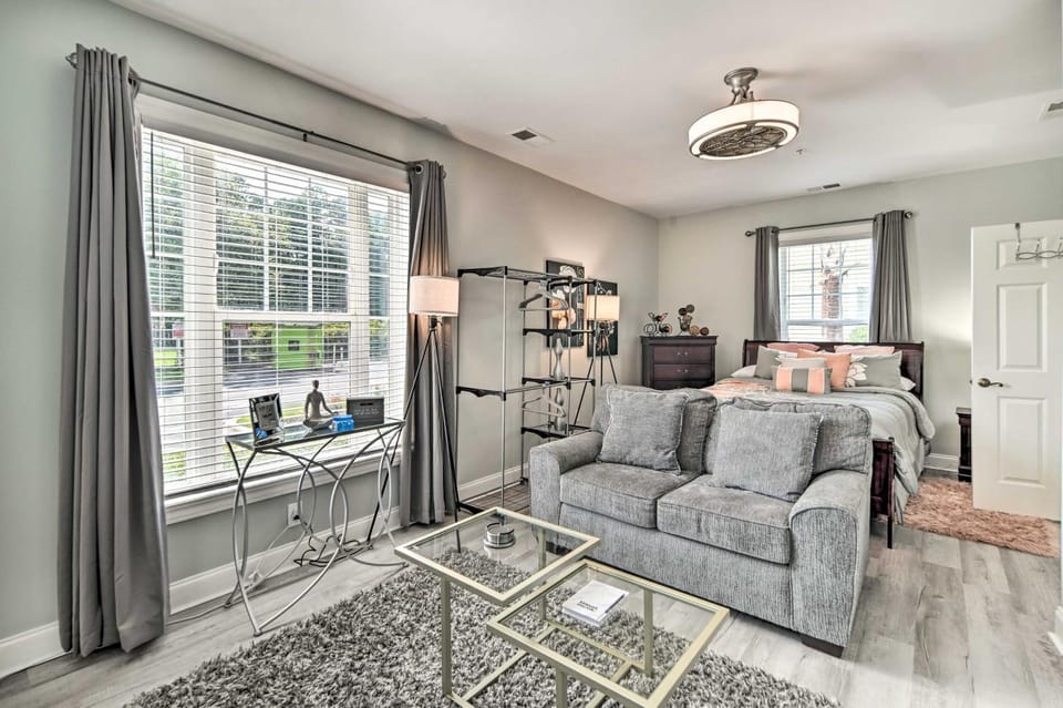 Centrally Located Studio w/ Pool in Myrtle Beach Apartment in Carolina Forest