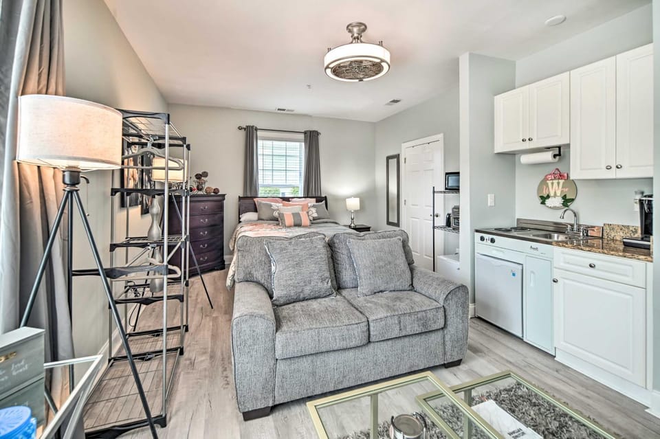 Centrally Located Studio w/ Pool in Myrtle Beach Apartment in Carolina Forest