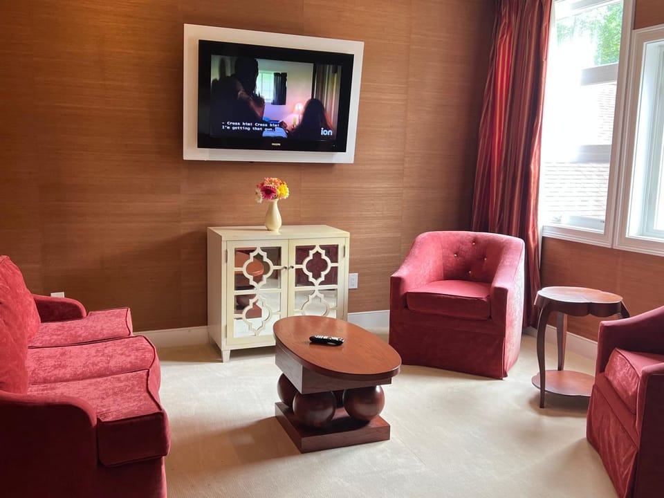 Rocky River Inn Hotel in New Milford
