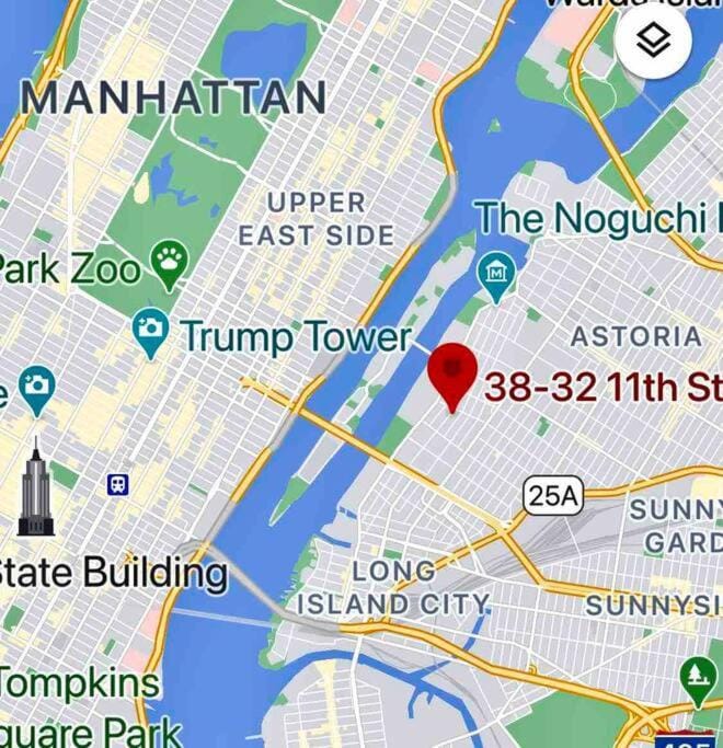 3 bedrooms 2 stops to Manhattan Apartment in Roosevelt Island