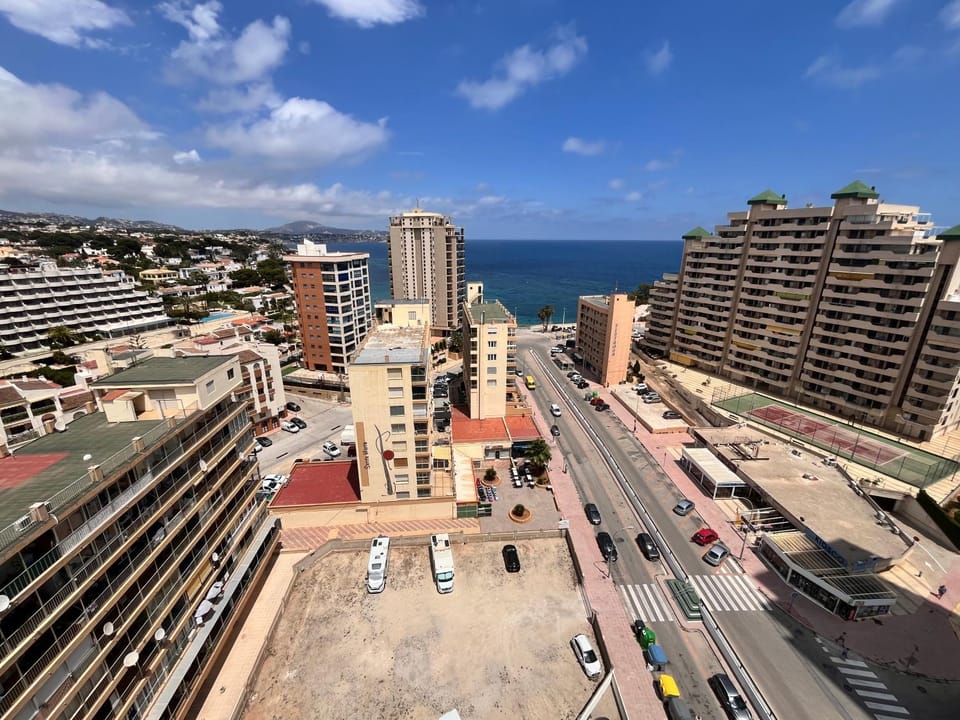Calpe apartamento con vistas al mar impresionantes a 5 min de la playa aire wifi parking comunitario Apartment in Calp