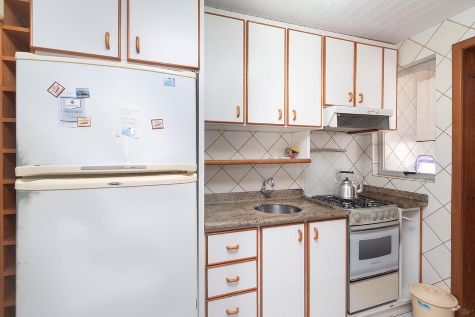 Apartamento a 150 metros da Praia de Mariscal. Apartment in Bombinhas