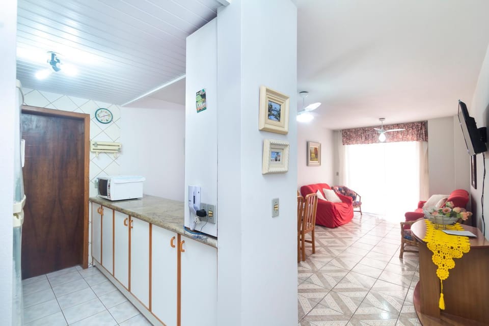 Apartamento a 150 metros da Praia de Mariscal. Apartment in Bombinhas