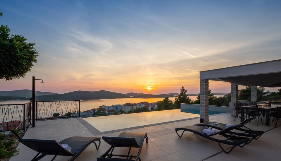 Patio, View (from property/room), Balcony/Terrace, Pool view, Swimming pool, Sunset, sunbed
