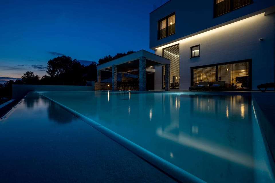 Property building, Night, Pool view, Swimming pool, Swimming pool