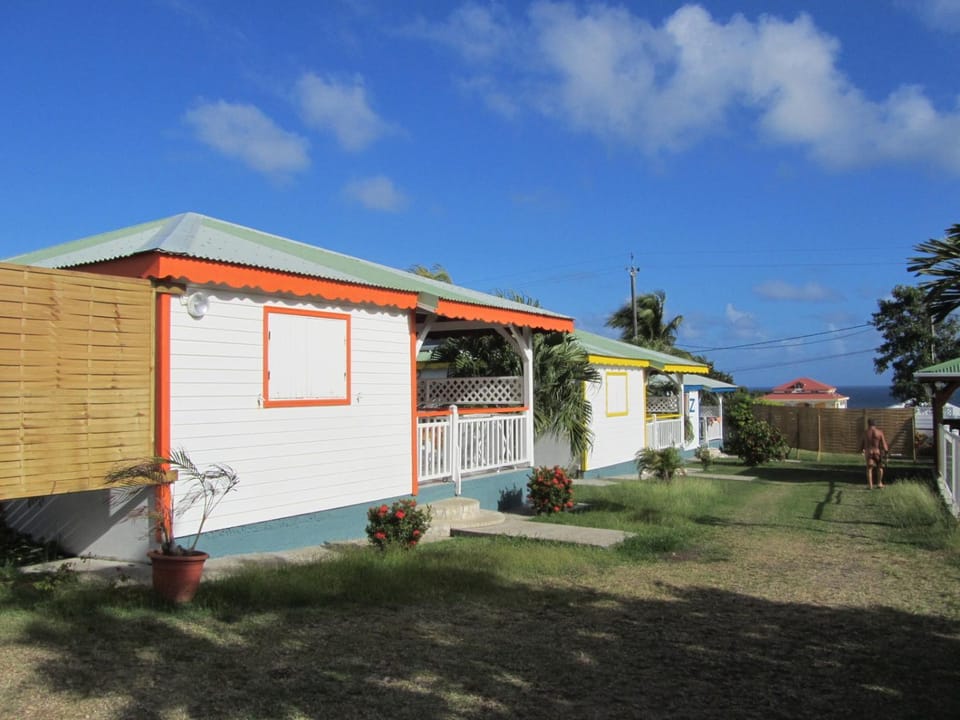 Facade/entrance, Garden