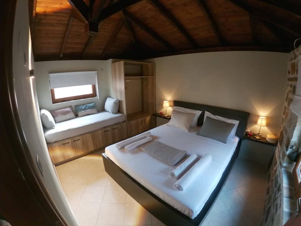 Hara's Apartments House in Thasos