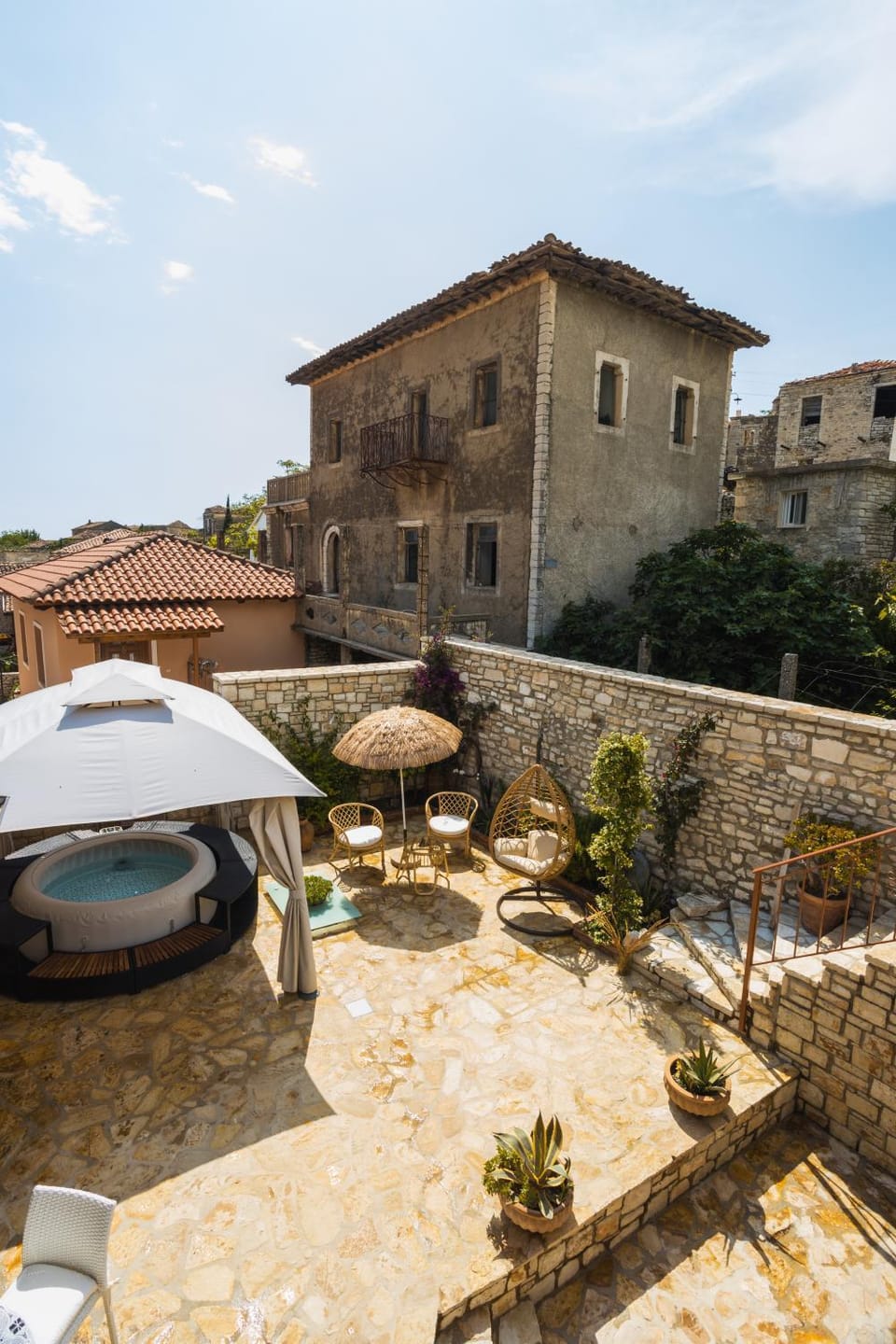 Property building, Patio, Day, sunbed
