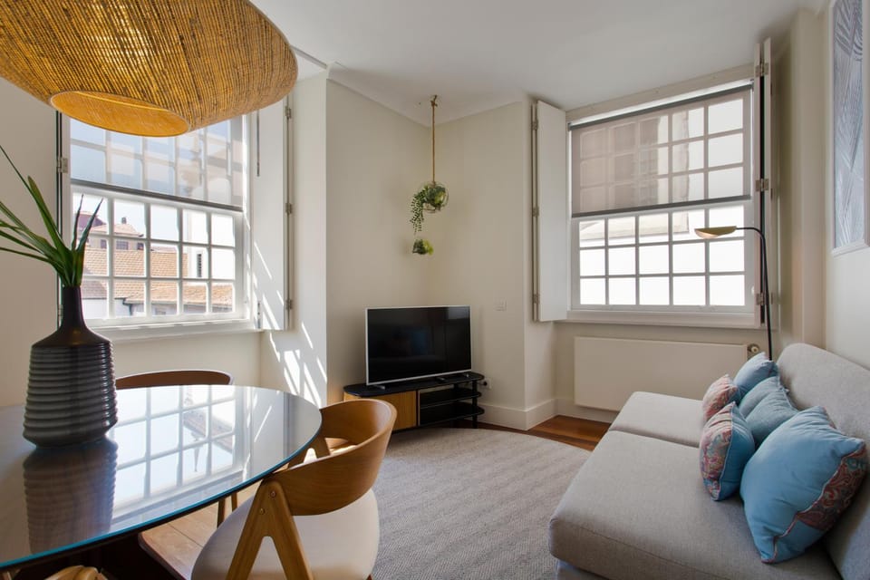 BOUTIQUE Rentals- DOURO Ribeira historical center with parking Apartment in Porto