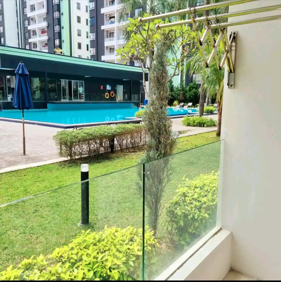 8 GroundFloor PoolSide Waterpark Manhattan Homestay lpoh Apartment in Ipoh