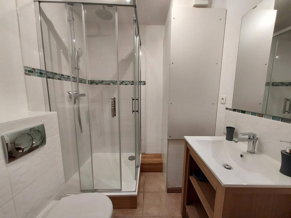 Appartement cosy 3 pièces, avec balcon et piscine, proche des pistes et commodités à La Plagne Tarentaise - FR-1-353-118 Apartment in Landry