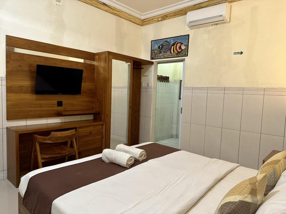 Bed, TV and multimedia, Photo of the whole room, Bedroom, air conditioner