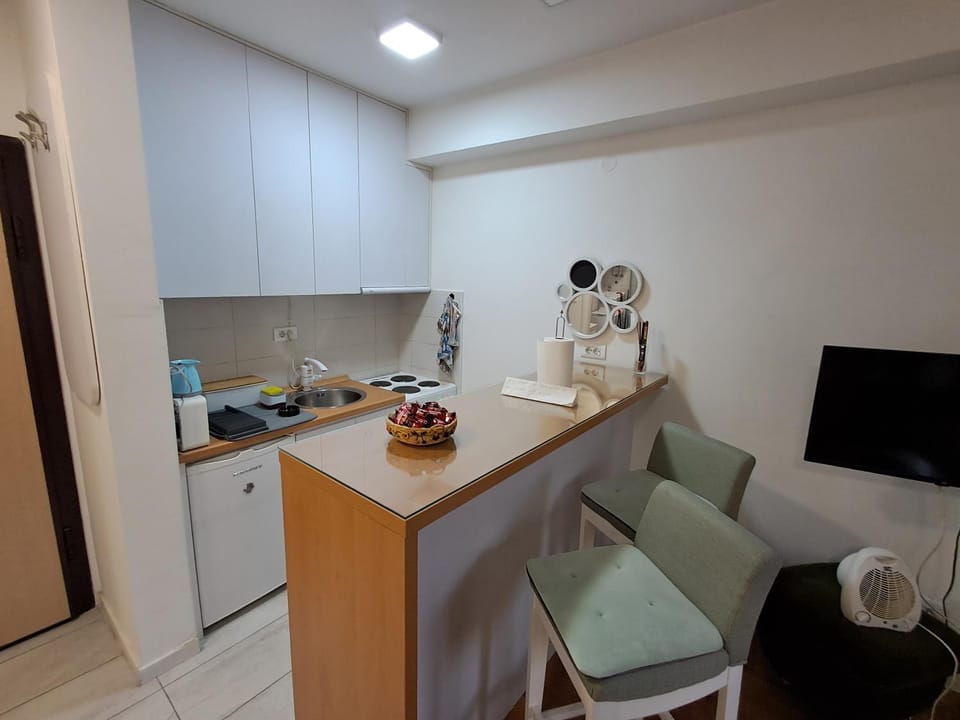 TV and multimedia, Kitchen or kitchenette, Seating area, kitchen