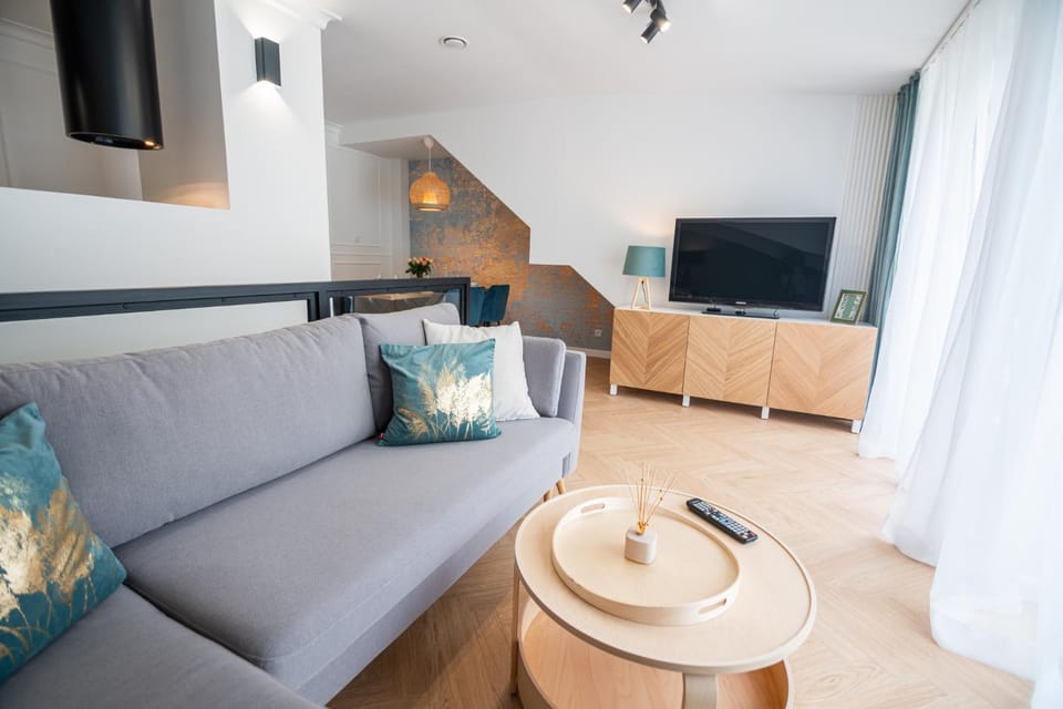 TV and multimedia, Seating area