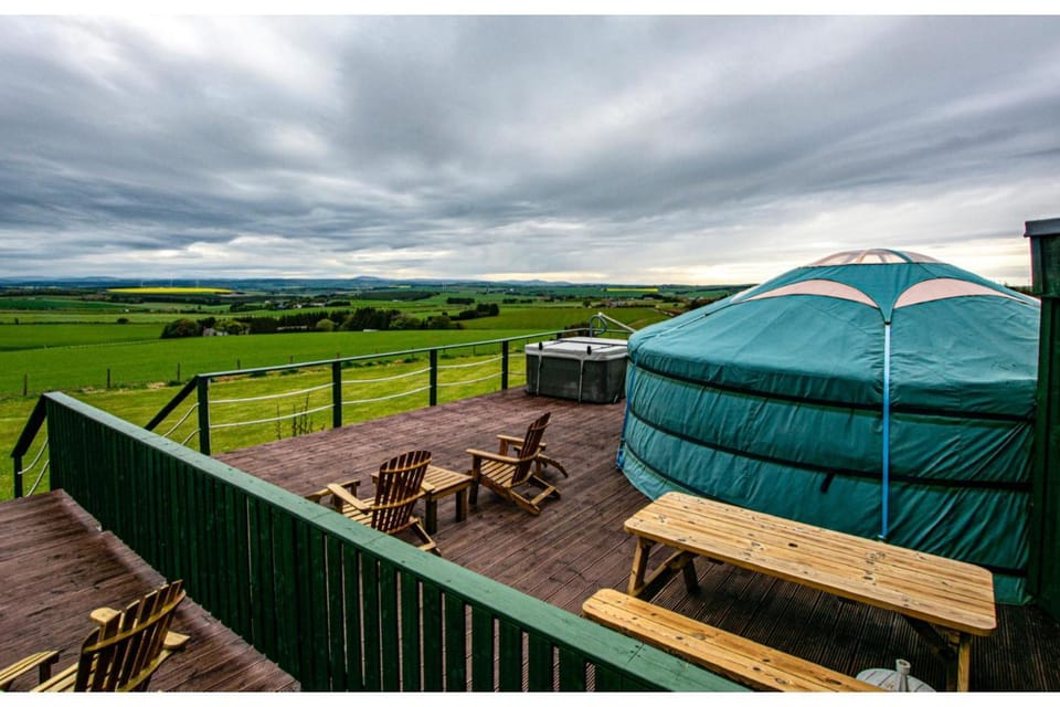 Orange Yurt with Hot Tub- Sleeps 4 Parking & Pets House in Scotland