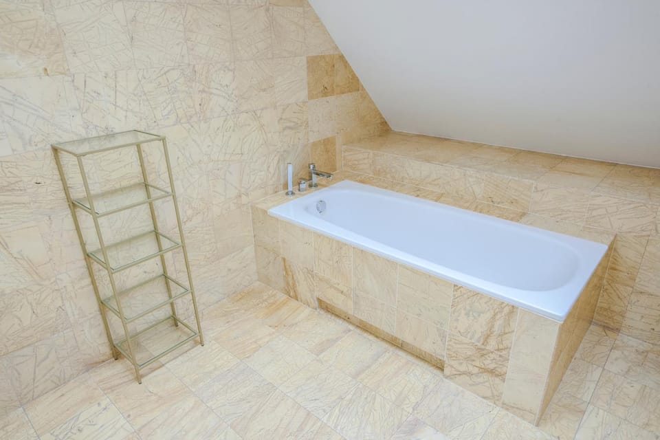 Bathroom, Bath
