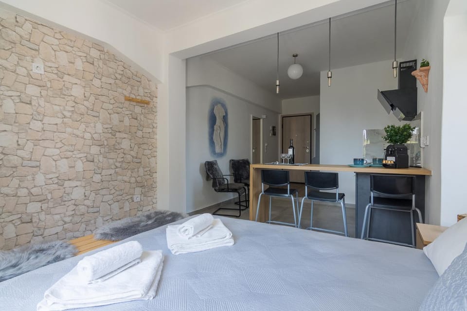 Bed, Kitchen or kitchenette