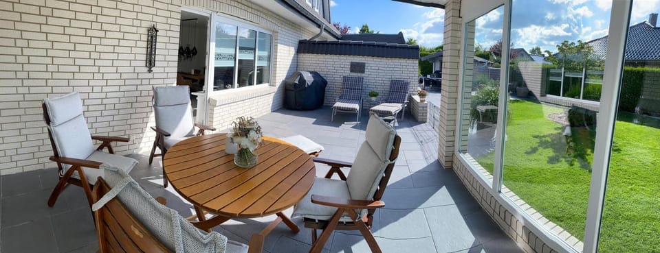 Ferienhaus Uggelharde mit großer Terrasse House in Schleswig-Holstein