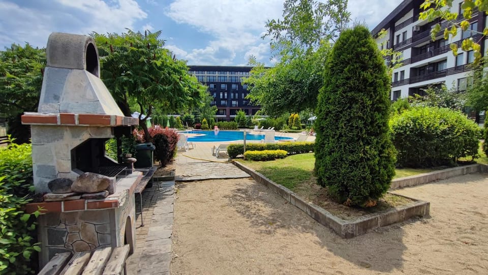 Property building, BBQ facilities, Garden, Garden view, Swimming pool