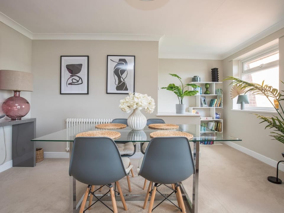 Kitchen or kitchenette, Living room, Other, Seating area, Dining area