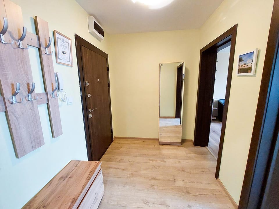 Апартаменти за гости Делукс Apartment in Burgas