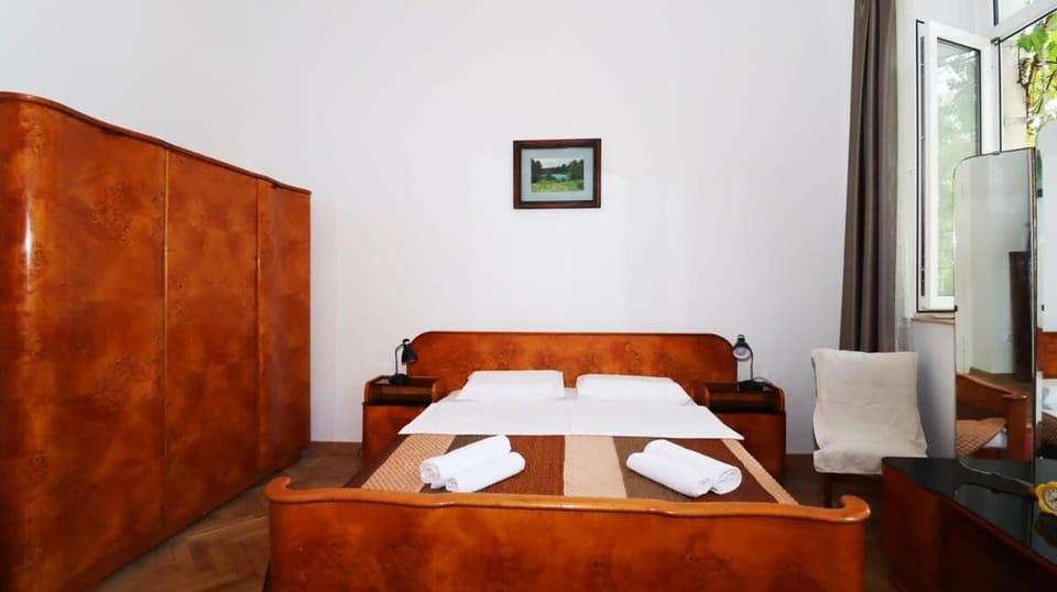 City Center Charm Family Apartment - By Wehost Apartment in Tbilisi, Georgia