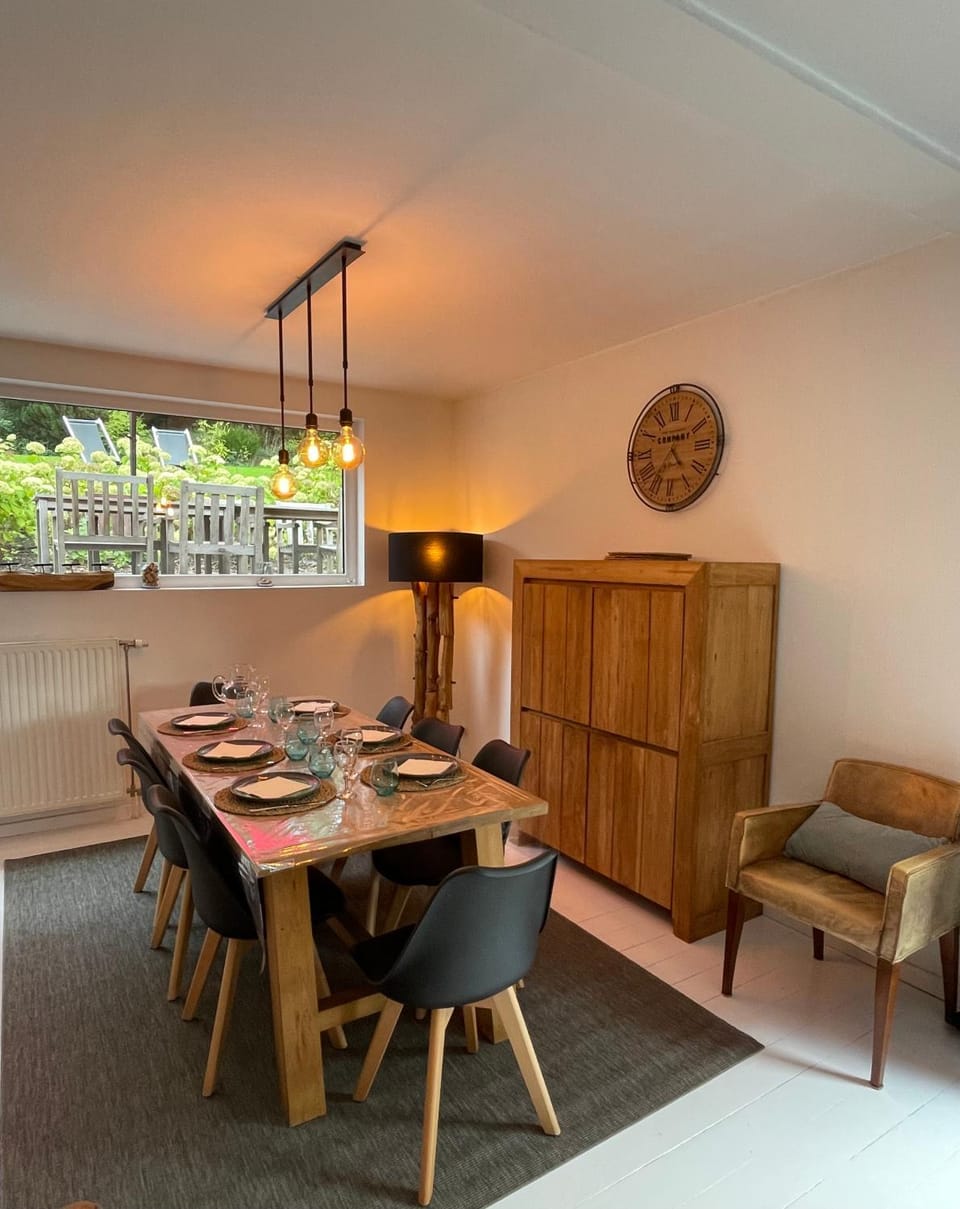 GRANDE MAISON COZY, SUD, 15 MIN SPA FRANCORCHAMPS House in Belgium