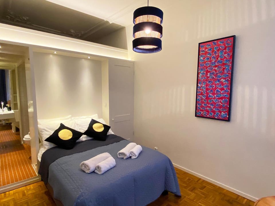 Bed, Bedroom