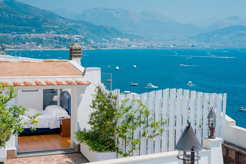 Balcony/Terrace, Mountain view, Sea view