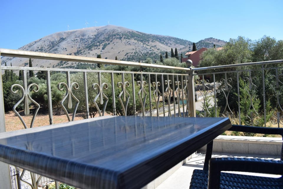 Black & White Apartments Apartment in Cephalonia