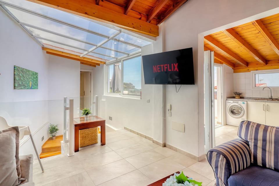 TV and multimedia, Seating area