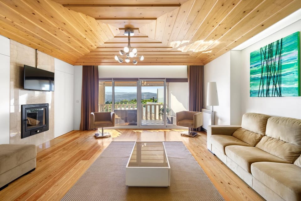 Communal lounge/ TV room, Bed