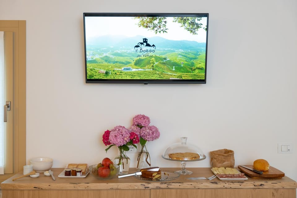 Food and drinks, Food