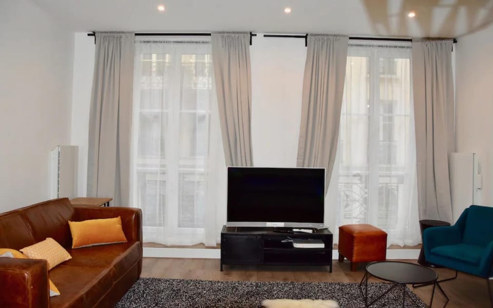 Elégant appartement dans le quartier Concorde à Paris Apartment in Paris