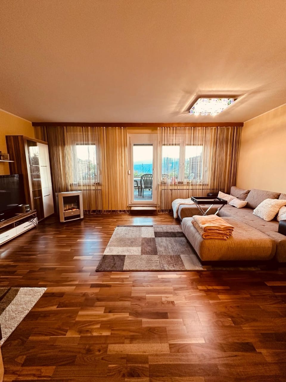 Living room, Photo of the whole room, Bedroom