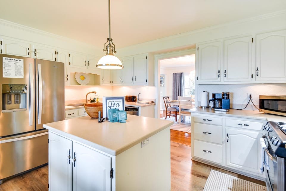 Spacious Cheriton Home: 8 Mi to Cape Charles! House in Virginia