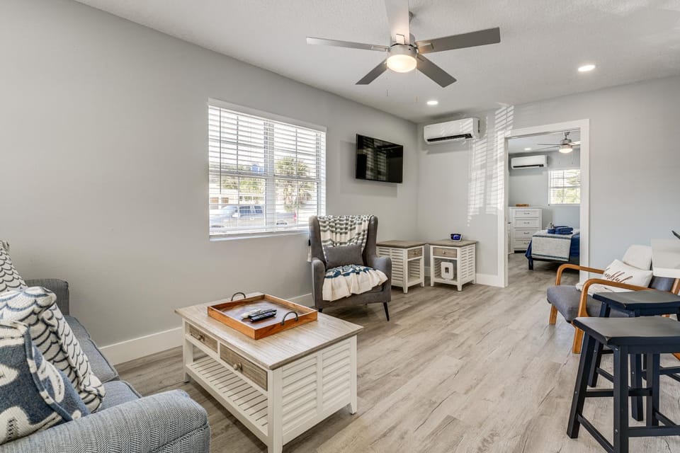 Walk to Gulf: Madeira Beach Condo w/ Patio House in Madeira Beach