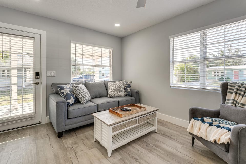 Walk to Gulf: Madeira Beach Condo w/ Patio House in Madeira Beach