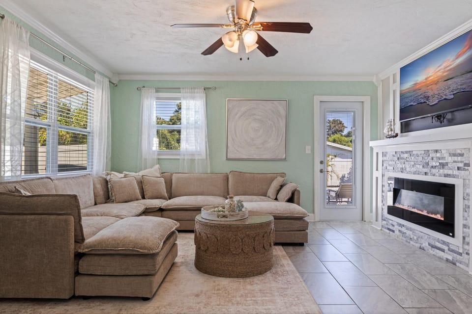 Stylish St Pete Vacation Home w/ Private Pool! House in Pinellas Park