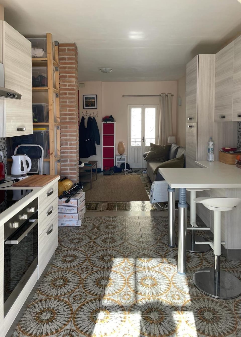 Coffee/tea facilities, Kitchen or kitchenette, Dining area, pet friendly, stove