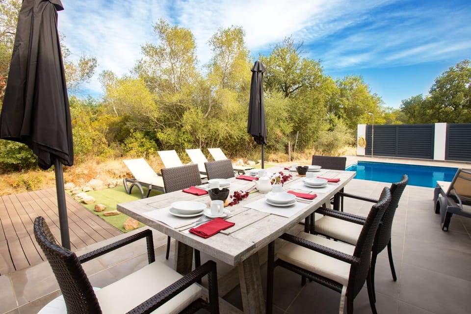 Balcony/Terrace, Dining area, Pool view, Swimming pool