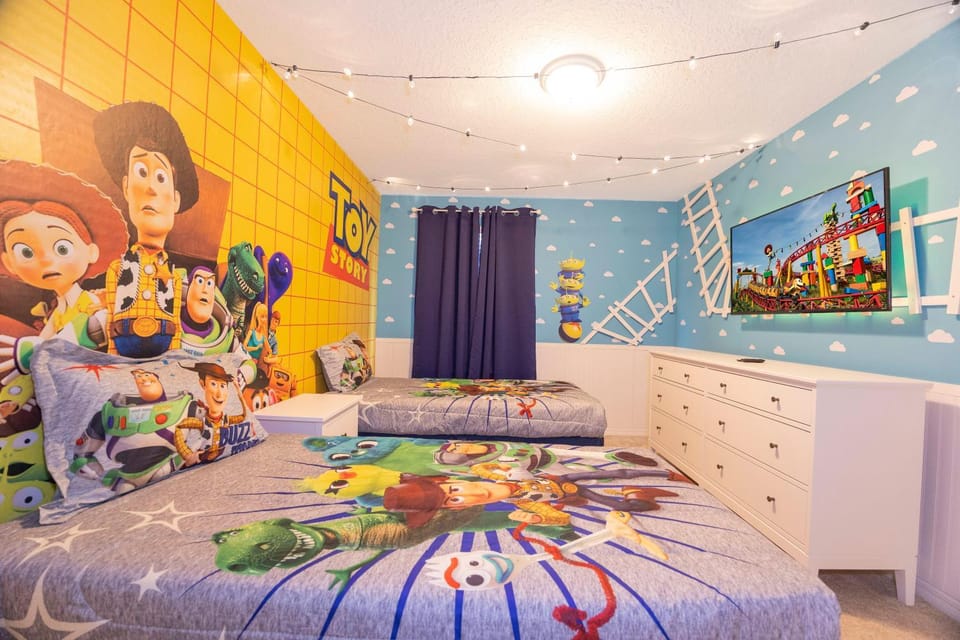 Bed, Other, Photo of the whole room, Decorative detail, Bedroom