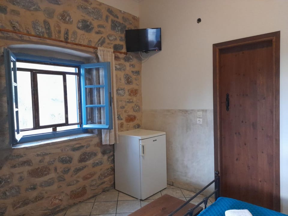 TV and multimedia, Photo of the whole room