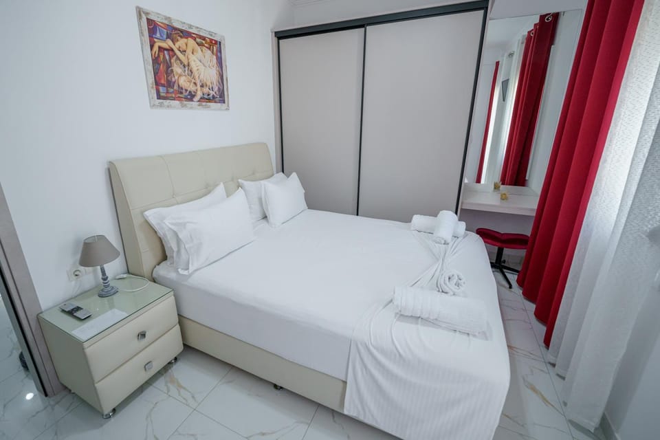 Bedroom, wardrobe