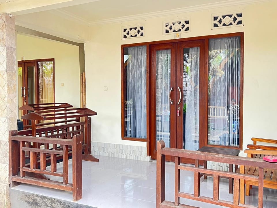 Bias Bungalows Bed and Breakfast in Pemenang