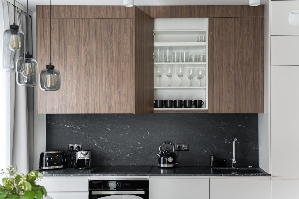 Coffee/tea facilities, Kitchen or kitchenette, stove, toaster