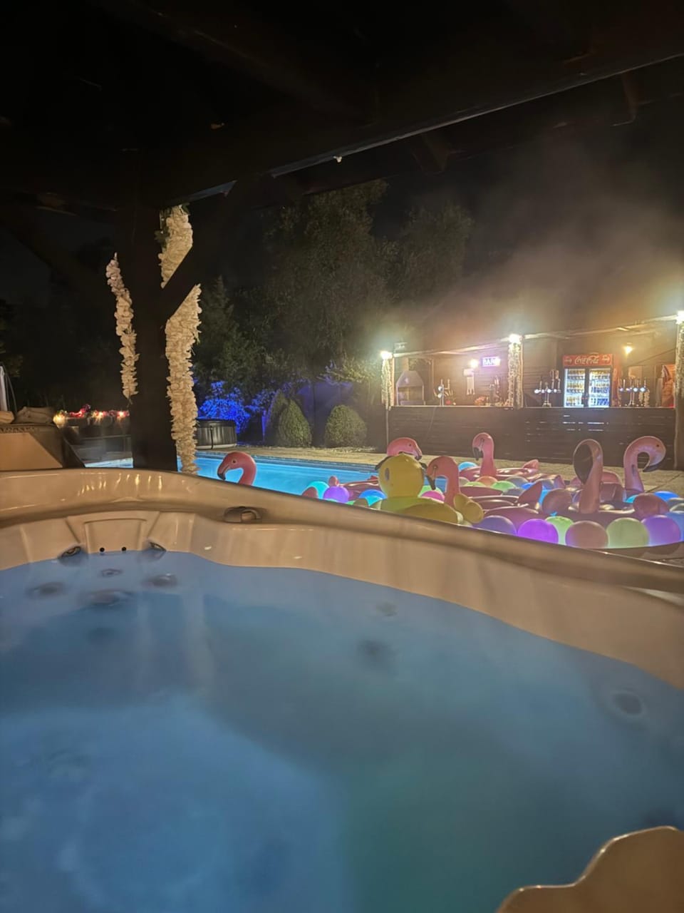 Hot Tub, Pool view, Swimming pool